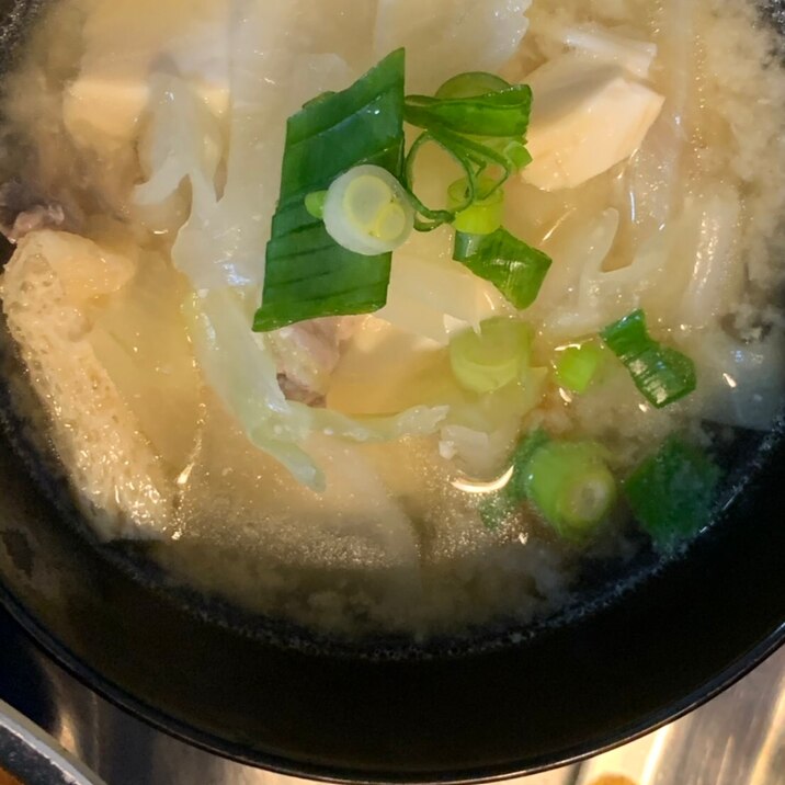 玉ねぎと豆腐と揚げのお味噌汁